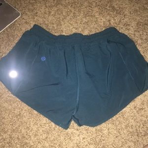 lululemon hotty hot shorts size 2